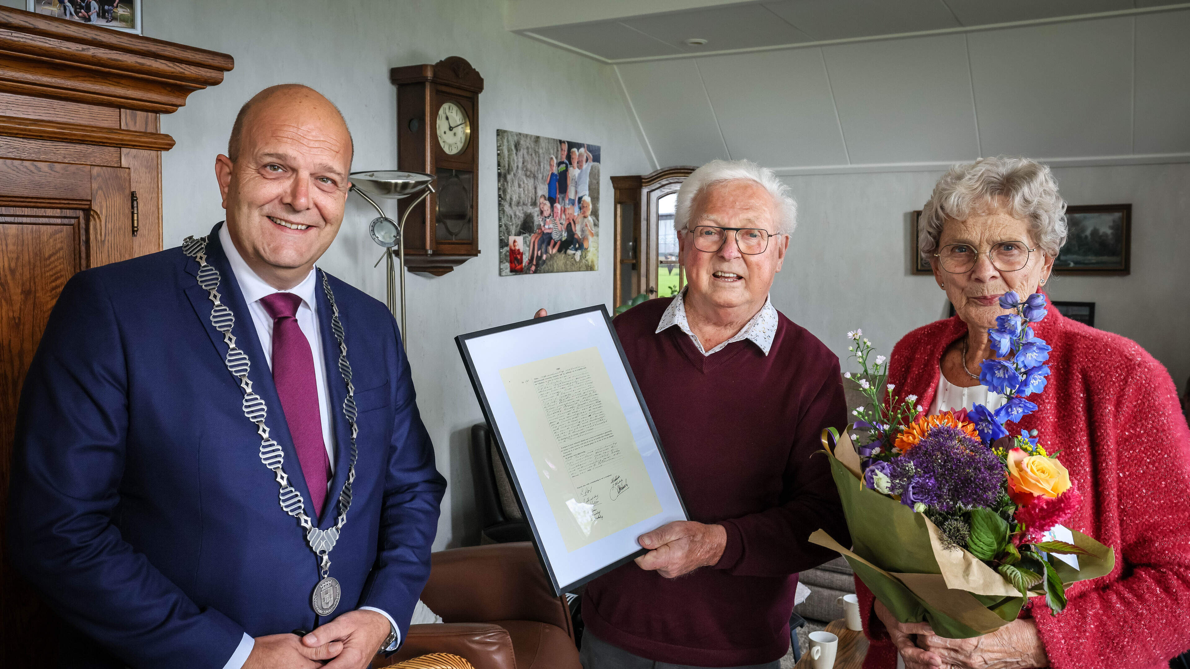 Bertus en Bertha Slot uit Sint Jansklooster vieren 65 jaar huwelijk
