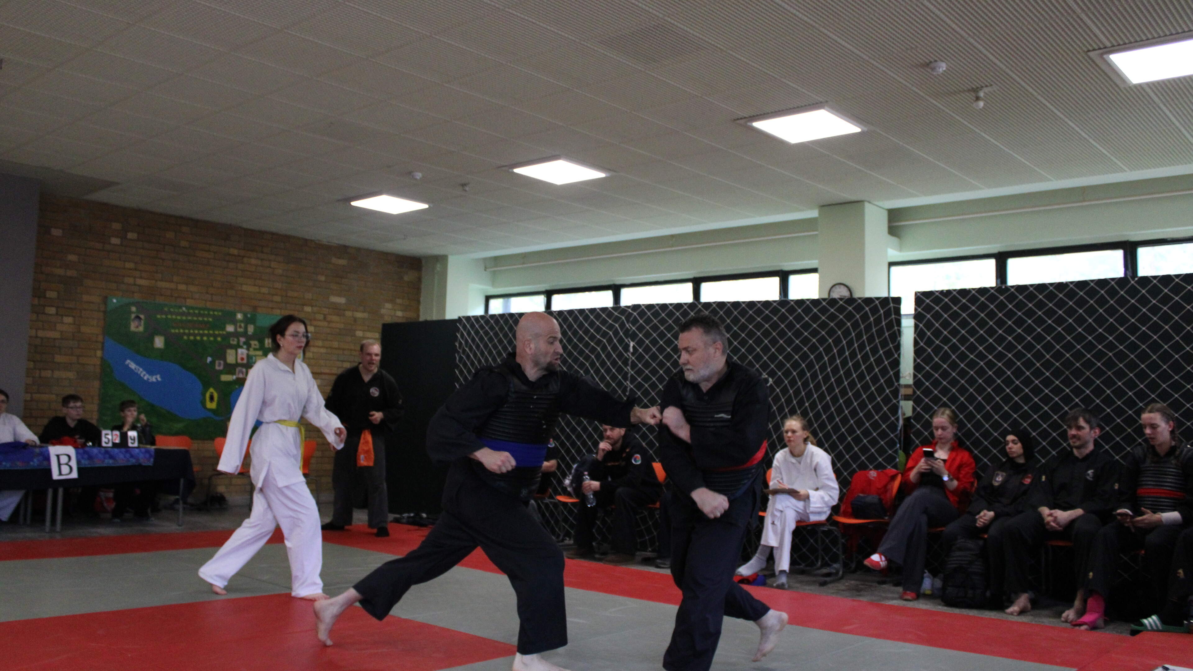 Vechtsporter Johannes (43) uit Tuk pakt goud tijdens Open Berlin Pencak Silat. ’Alles op alles gezet om er écht voor te gaan’