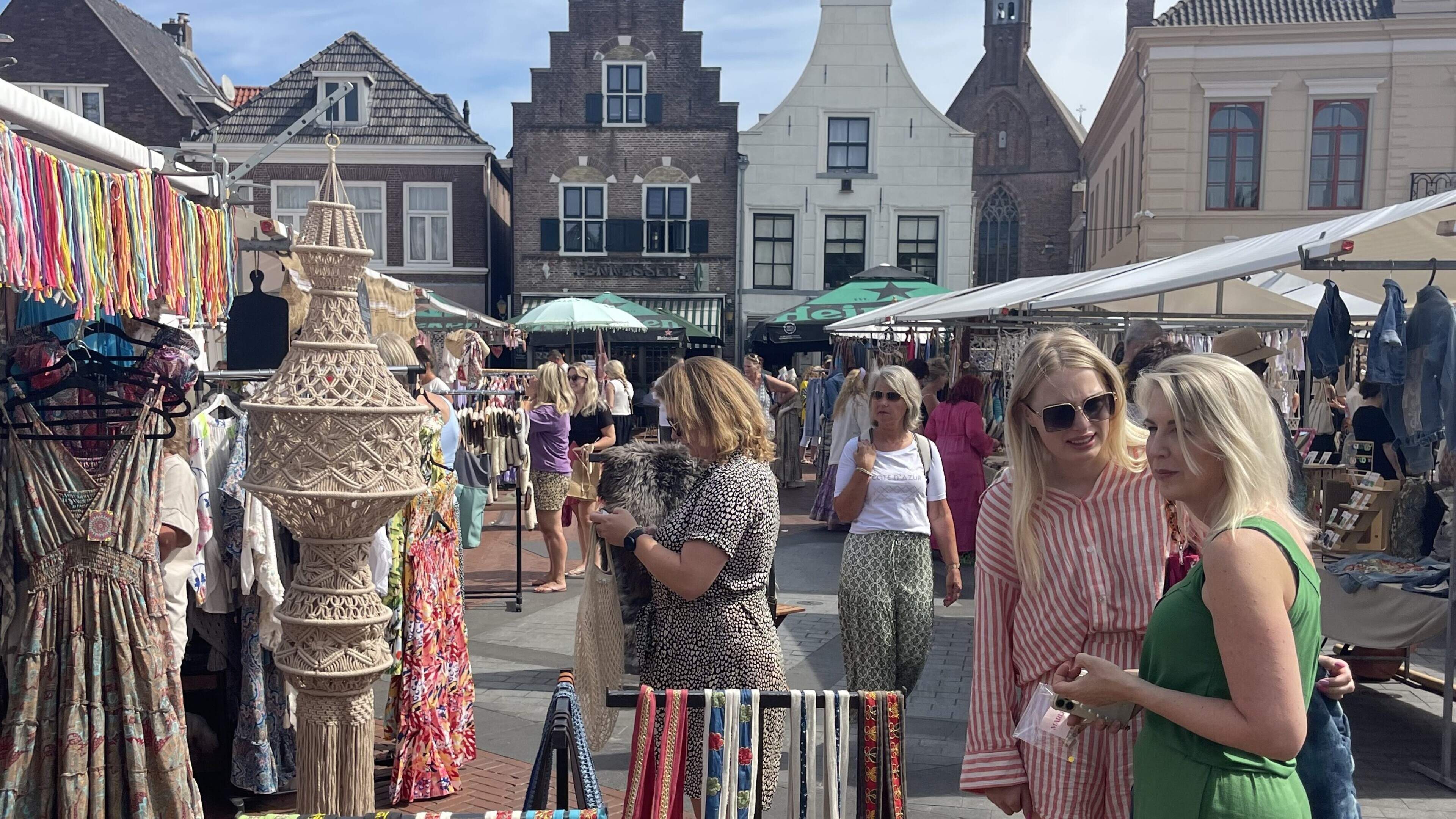 Steenwijk in Spaanse sferen tijdens Vestingfeest ’Steenwijk goes Ibiza’