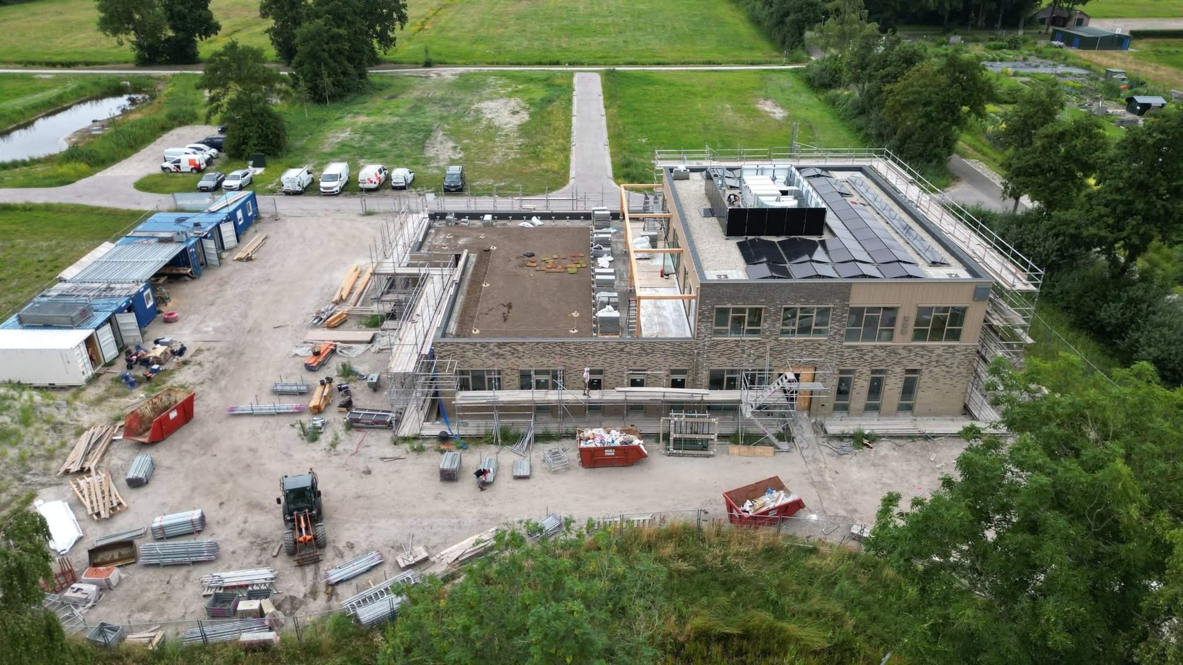 Nieuwe school De Lisdodde Wanneperveen schiet als een paddenstoel uit de grond