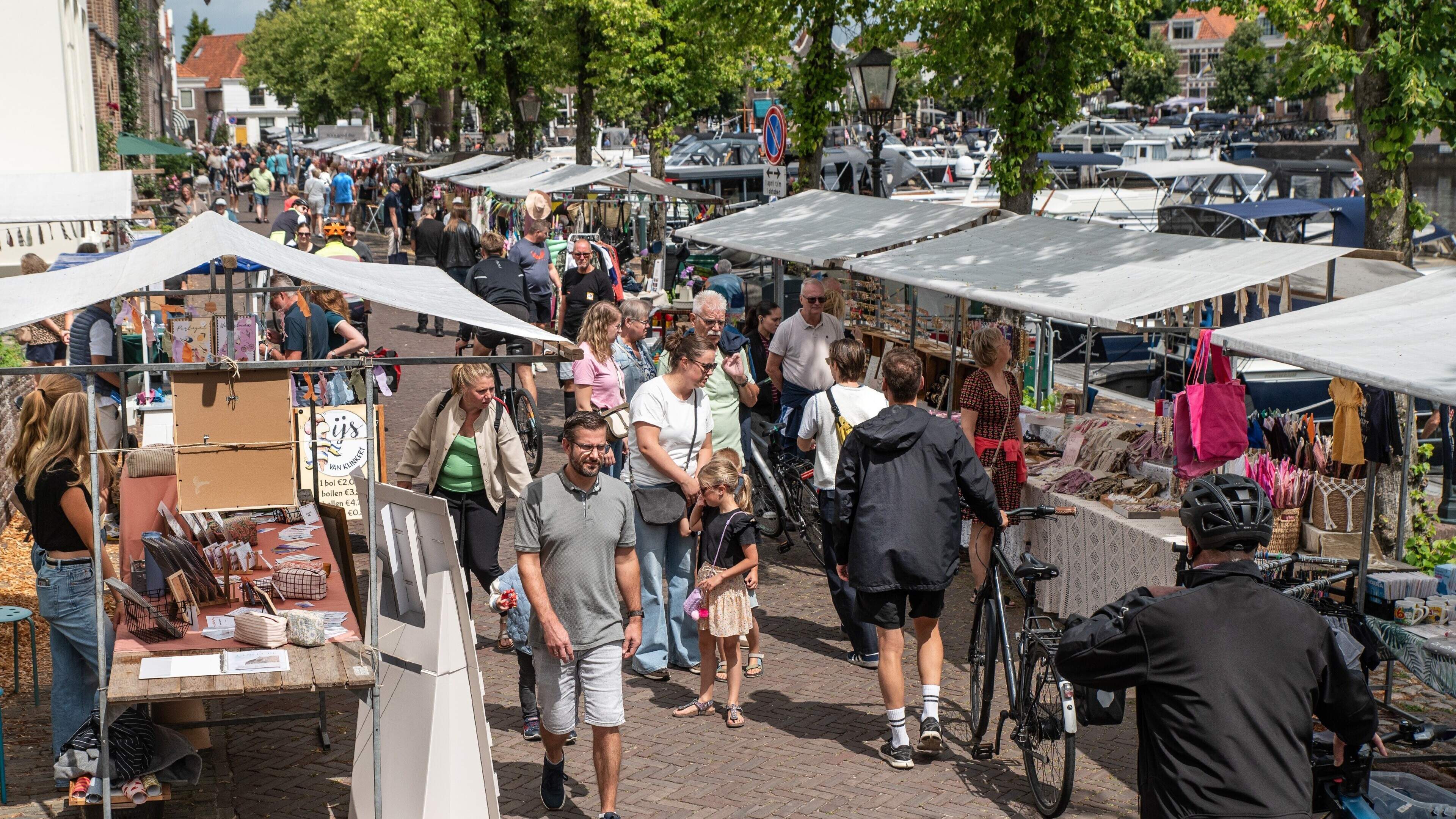 Noorderkade Parade in Blokzijl drukbezocht | Veel foto’s