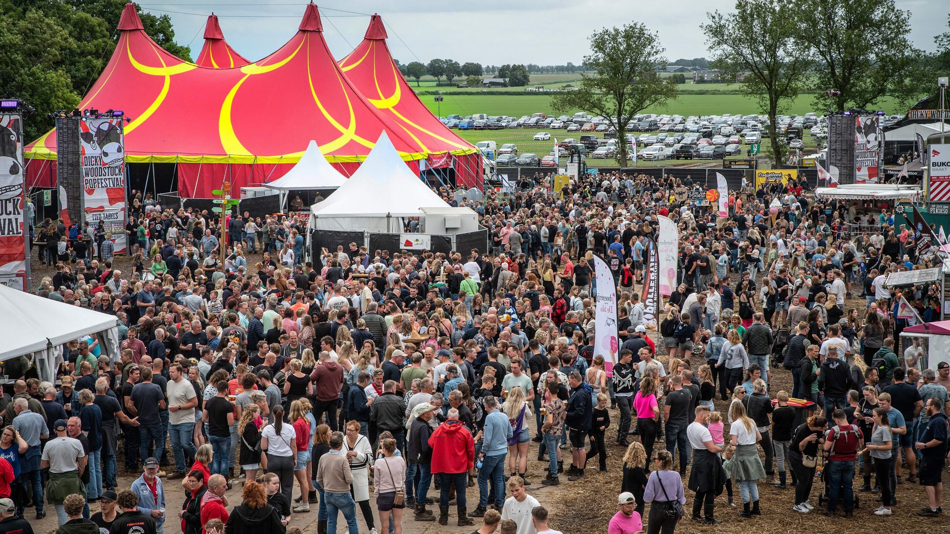 Mensen vissen achter het net bij Dicky Woodstock: ‘Wees gerust en hou onze website in de gaten’